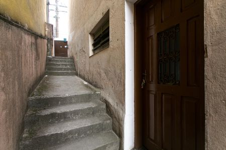 Casa à venda com 51m², 2 quartos e sem vagaEscada