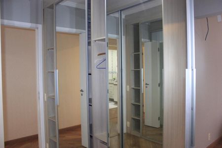 Apartamento à venda com 133m², 4 quartos e 2 vagasCloset