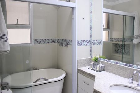 Apartamento à venda com 133m², 4 quartos e 2 vagasBanheiro da Suíte 1