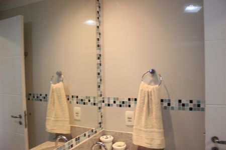 Apartamento à venda com 133m², 4 quartos e 2 vagasBanheiro da Suíte 3