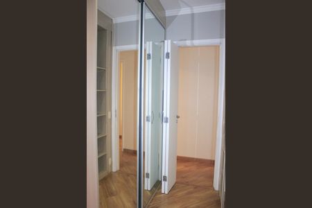 Apartamento à venda com 133m², 4 quartos e 2 vagasCloset