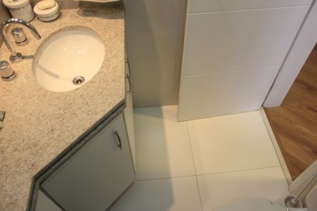 Apartamento à venda com 133m², 4 quartos e 2 vagasBanheiro da Suíte 3