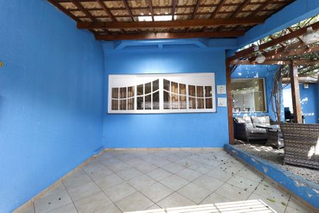 Casa à venda com 288m², 4 quartos e 3 vagas Casa à venda com 288m², 4 quartos e 3 vagasGaragem