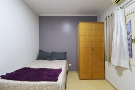 Casa à venda com 288m², 4 quartos e 3 vagas Casa à venda com 288m², 4 quartos e 3 vagasQuarto 3