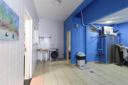 Casa à venda com 288m², 4 quartos e 3 vagas Casa à venda com 288m², 4 quartos e 3 vagasÁrea de Serviço