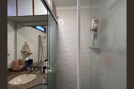 Apartamento à venda com 75m², 3 quartos e 2 vagasBanheiro da Suíte