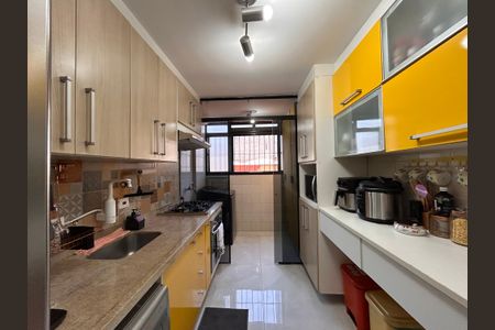 Apartamento à venda com 75m², 3 quartos e 2 vagasCozinha