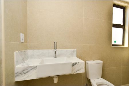 Apartamento à venda com 71m², 2 quartos e 2 vagas Apartamento à venda com 71m², 2 quartos e 2 vagasBanheiro da Suíte