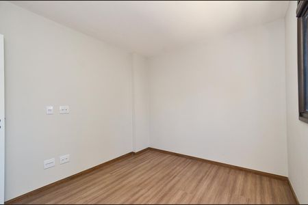 Apartamento à venda com 71m², 2 quartos e 2 vagas Apartamento à venda com 71m², 2 quartos e 2 vagasQuarto