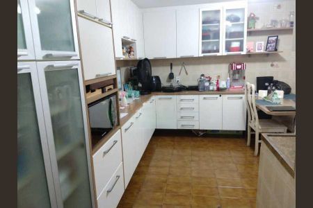 Apartamento à venda com 182m², 4 quartos e 2 vagas