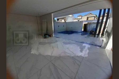 Casa de Condomínio à venda com 4 quartos, 214m² em Vargem Pequena, Rio de Janeiro