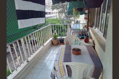 Apartamento à venda com 98m², 2 quartos e 1 vaga