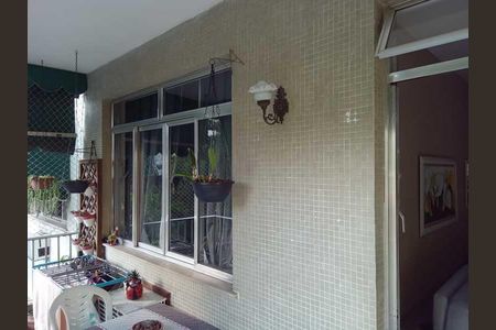 Apartamento à venda com 98m², 2 quartos e 1 vaga