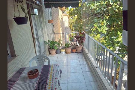 Apartamento à venda com 98m², 2 quartos e 1 vaga