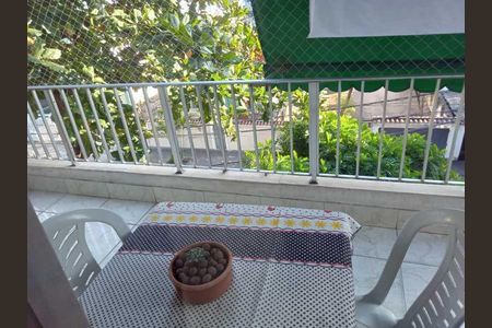 Apartamento à venda com 98m², 2 quartos e 1 vaga