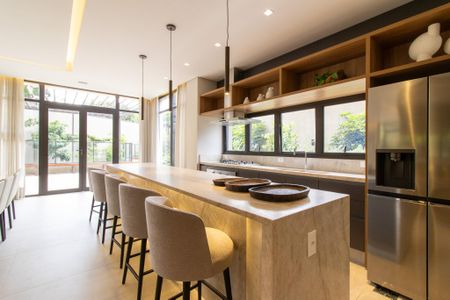 Apartamento à venda com 140m², 3 quartos e 3 vagas Apartamento à venda com 140m², 3 quartos e 3 vagasÁrea comum - Salão de festas