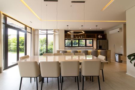 Apartamento à venda com 140m², 3 quartos e 3 vagas Apartamento à venda com 140m², 3 quartos e 3 vagasÁrea comum - Salão de festas