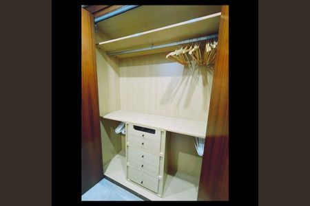 Apartamento à venda com 245m², 4 quartos e 2 vagas