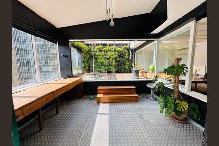 Apartamento à venda com 245m², 4 quartos e 2 vagas