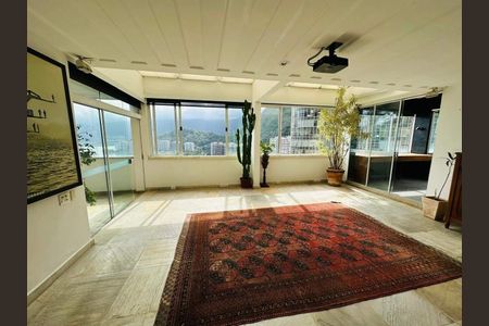 Apartamento à venda com 245m², 4 quartos e 2 vagas