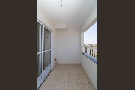 Apartamento à venda com 32m², 2 quartos e sem vaga Apartamento à venda com 32m², 2 quartos e sem vagaSacada/Sala/Cozinha
