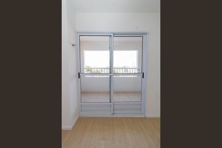 Apartamento à venda com 32m², 2 quartos e sem vaga Apartamento à venda com 32m², 2 quartos e sem vagaÁrea de Serviço e Varanda