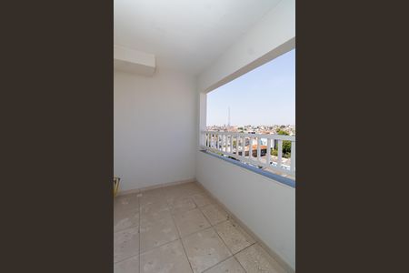 Apartamento à venda com 32m², 2 quartos e sem vaga Apartamento à venda com 32m², 2 quartos e sem vagaSacada/Sala/Cozinha