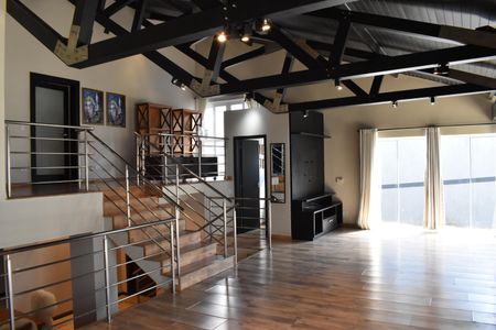 Sala de casa para alugar com 4 quartos, 380m² em Campo Comprido, Curitiba