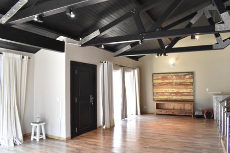 Sala de casa para alugar com 4 quartos, 380m² em Campo Comprido, Curitiba