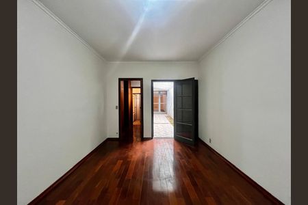 Casa à venda com 300m², 4 quartos e 8 vagasSuíte 5