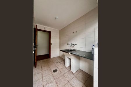 Casa à venda com 300m², 4 quartos e 8 vagasÁrea de Serviço