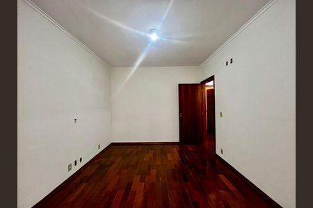 Casa à venda com 300m², 4 quartos e 8 vagasSuíte 5