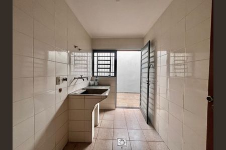 Casa à venda com 300m², 4 quartos e 8 vagasÁrea de Serviço