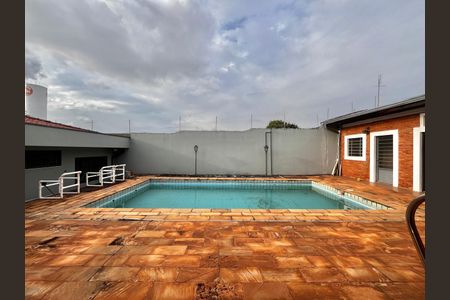 Casa à venda com 300m², 4 quartos e 8 vagasÁrea comum