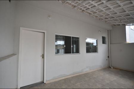Apartamento para alugar com 70m², 2 quartos e 1 vagaFachada