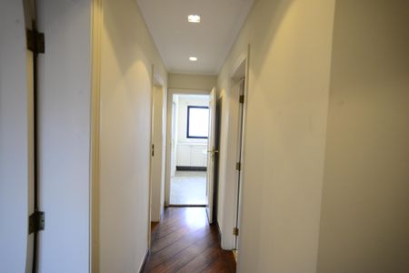 Apartamento à venda com 623m², 4 quartos e 6 vagasCorredor