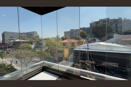 Apartamento à venda com 88m², 2 quartos e 2 vagas Apartamento à venda com 88m², 2 quartos e 2 vagasVaranda