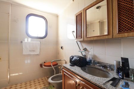 Apartamento à venda com 370m², 4 quartos e 4 vagas Apartamento à venda com 370m², 4 quartos e 4 vagasBanheiro da Suíte 1