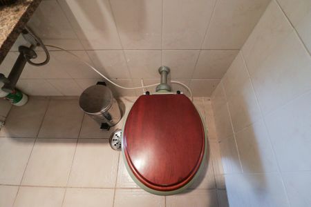 Apartamento à venda com 370m², 4 quartos e 4 vagas Apartamento à venda com 370m², 4 quartos e 4 vagasLavabo 1