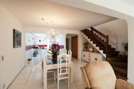 Apartamento à venda com 370m², 4 quartos e 4 vagas Apartamento à venda com 370m², 4 quartos e 4 vagasSala 1