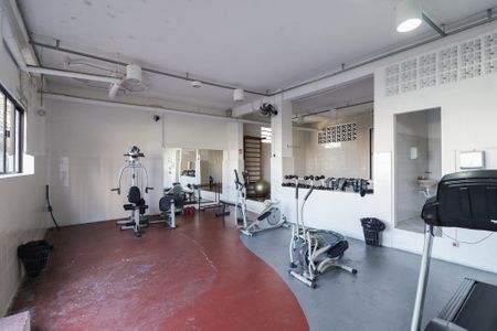 Apartamento à venda com 370m², 4 quartos e 4 vagas Apartamento à venda com 370m², 4 quartos e 4 vagasAcademia