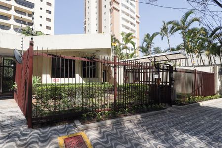 Apartamento à venda com 370m², 4 quartos e 4 vagas Apartamento à venda com 370m², 4 quartos e 4 vagasFachada