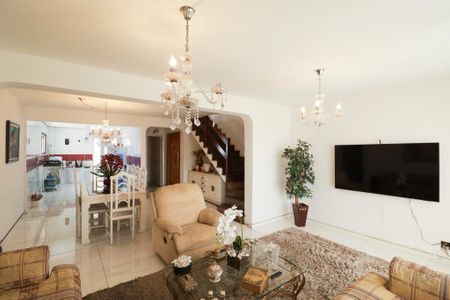 Apartamento à venda com 370m², 4 quartos e 4 vagas Apartamento à venda com 370m², 4 quartos e 4 vagasSala 1