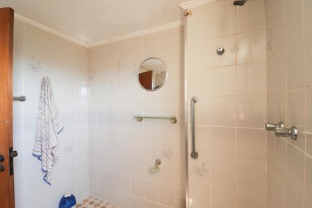 Apartamento à venda com 370m², 4 quartos e 4 vagas Apartamento à venda com 370m², 4 quartos e 4 vagasBanheiro da Suíte 1