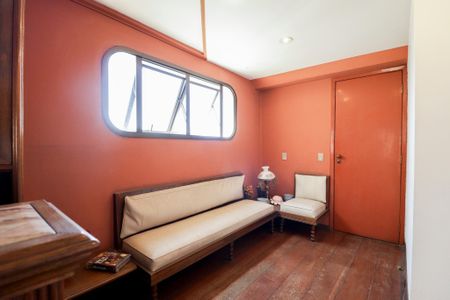 Apartamento à venda com 370m², 4 quartos e 4 vagas Apartamento à venda com 370m², 4 quartos e 4 vagasSala 2