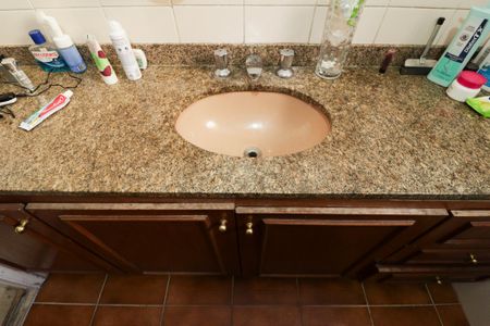 Apartamento à venda com 370m², 4 quartos e 4 vagas Apartamento à venda com 370m², 4 quartos e 4 vagasBanheiro Social