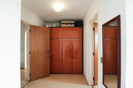 Apartamento à venda com 370m², 4 quartos e 4 vagas Apartamento à venda com 370m², 4 quartos e 4 vagasSuíte 1