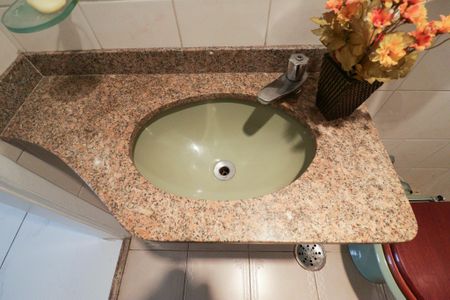 Apartamento à venda com 370m², 4 quartos e 4 vagas Apartamento à venda com 370m², 4 quartos e 4 vagasLavabo 1