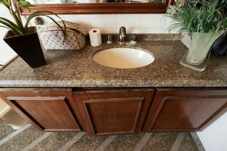 Apartamento à venda com 370m², 4 quartos e 4 vagas Apartamento à venda com 370m², 4 quartos e 4 vagasBanheiro da Suíte 2