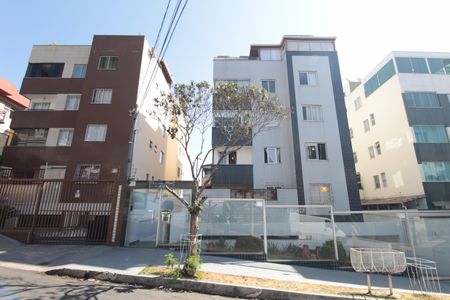 Apartamento à venda com 86m², 3 quartos e 2 vagasFachada